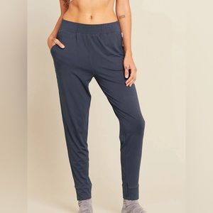 2 x Boody Downtime Slim Leg Lounge Pant, Size Medium.